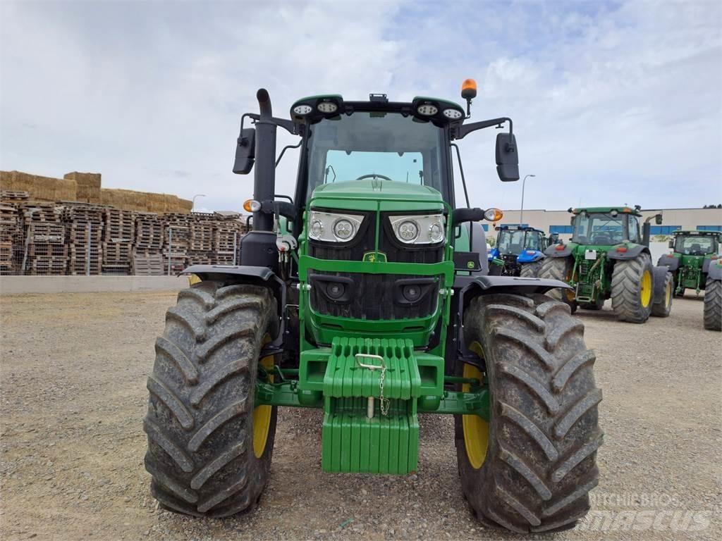 John Deere 6155M Traktory