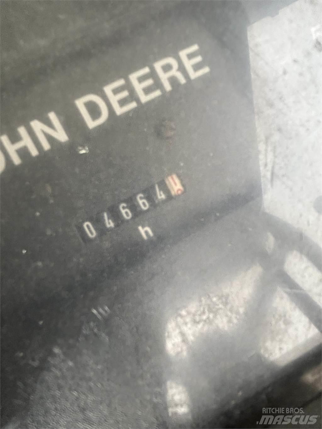 John Deere 6200 Traktory