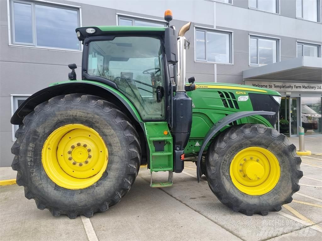 John Deere 6215R Traktory