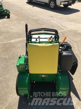 John Deere 636M Samochodné kosačky