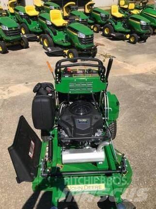 John Deere 636M Samochodné kosačky