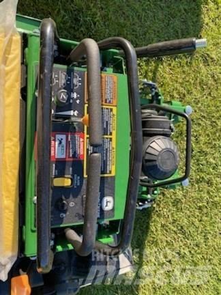 John Deere 636M Samochodné kosačky