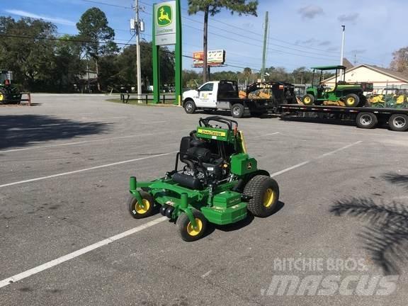 John Deere 648R Samochodné kosačky
