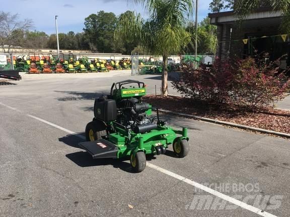 John Deere 648R Samochodné kosačky