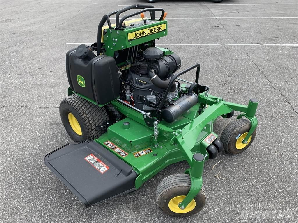 John Deere 652R Samochodné kosačky