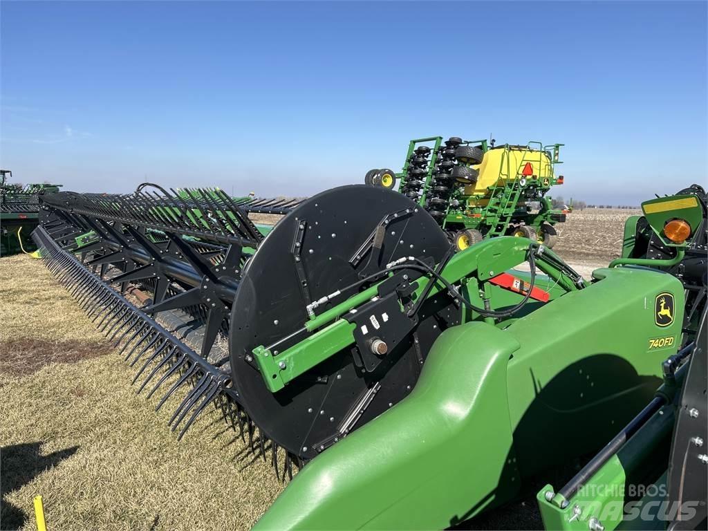 John Deere 740FD Príslušenstvo a náhradné diely ku kombajnom