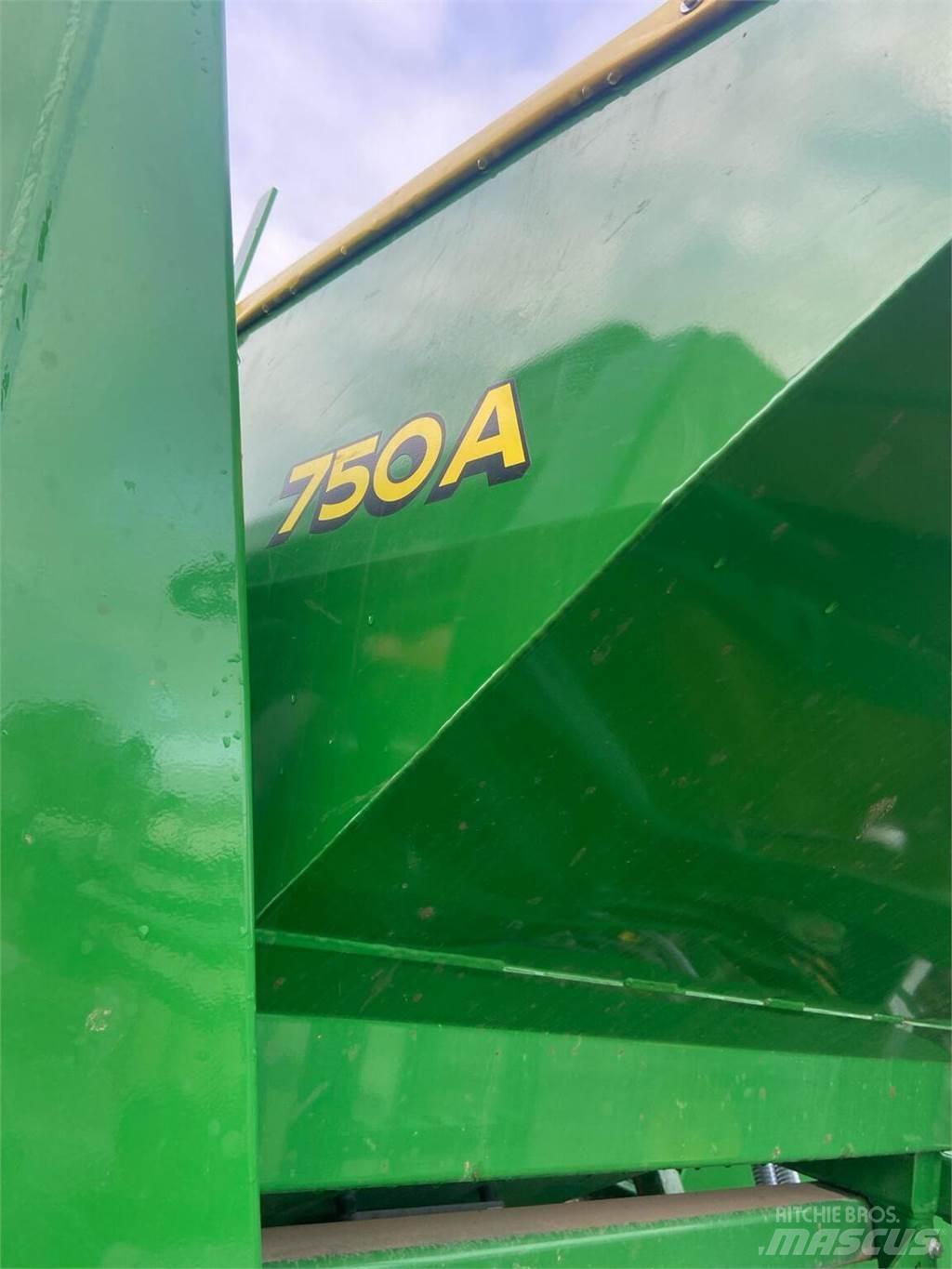 John Deere 750A Mechanické sejačky
