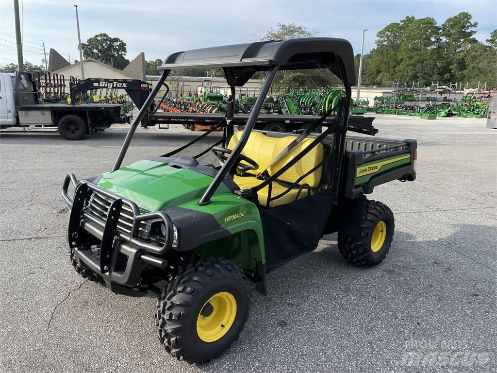 John Deere 815E Úžitkové vozne