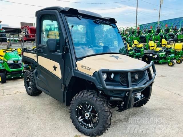 John Deere 835M Úžitkové vozne