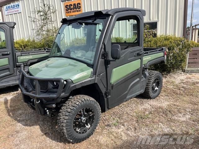 John Deere 835R Úžitkové vozne