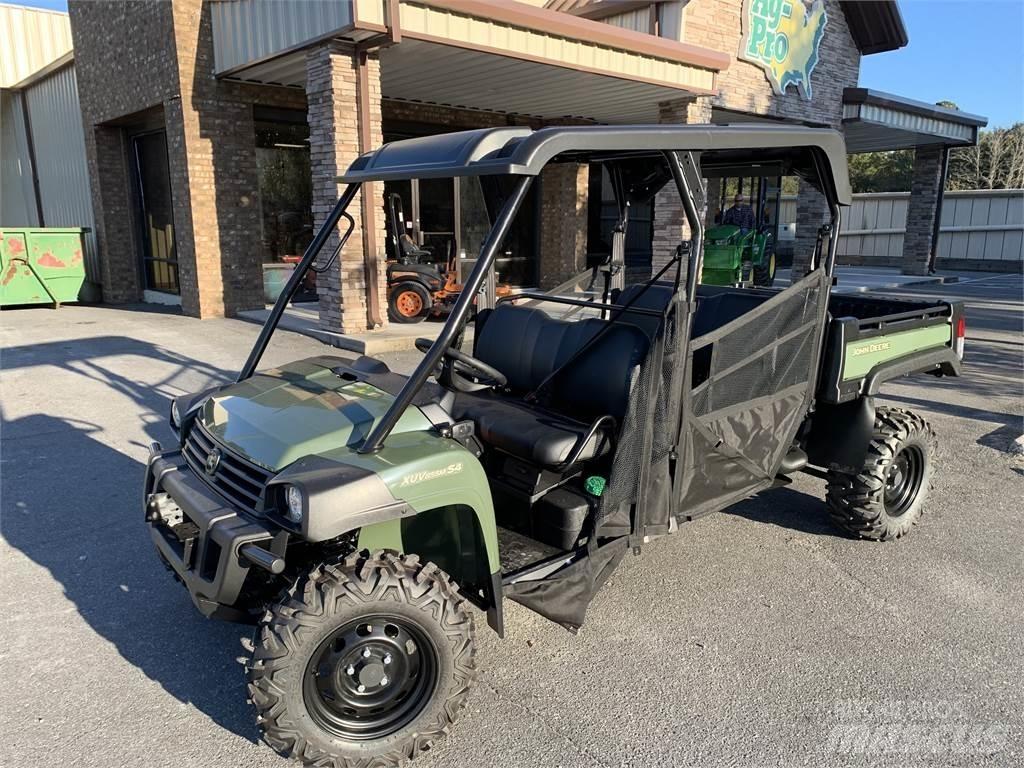 John Deere 855M Úžitkové vozne