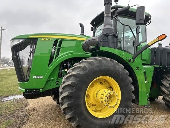 John Deere 9520R Traktory