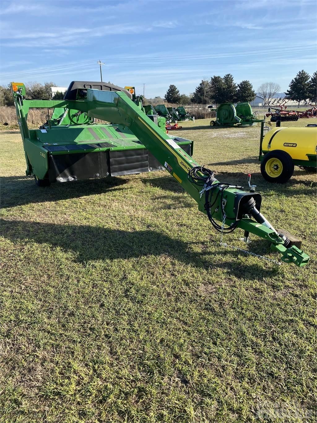 John Deere C300 Žací stroj-kondicionér