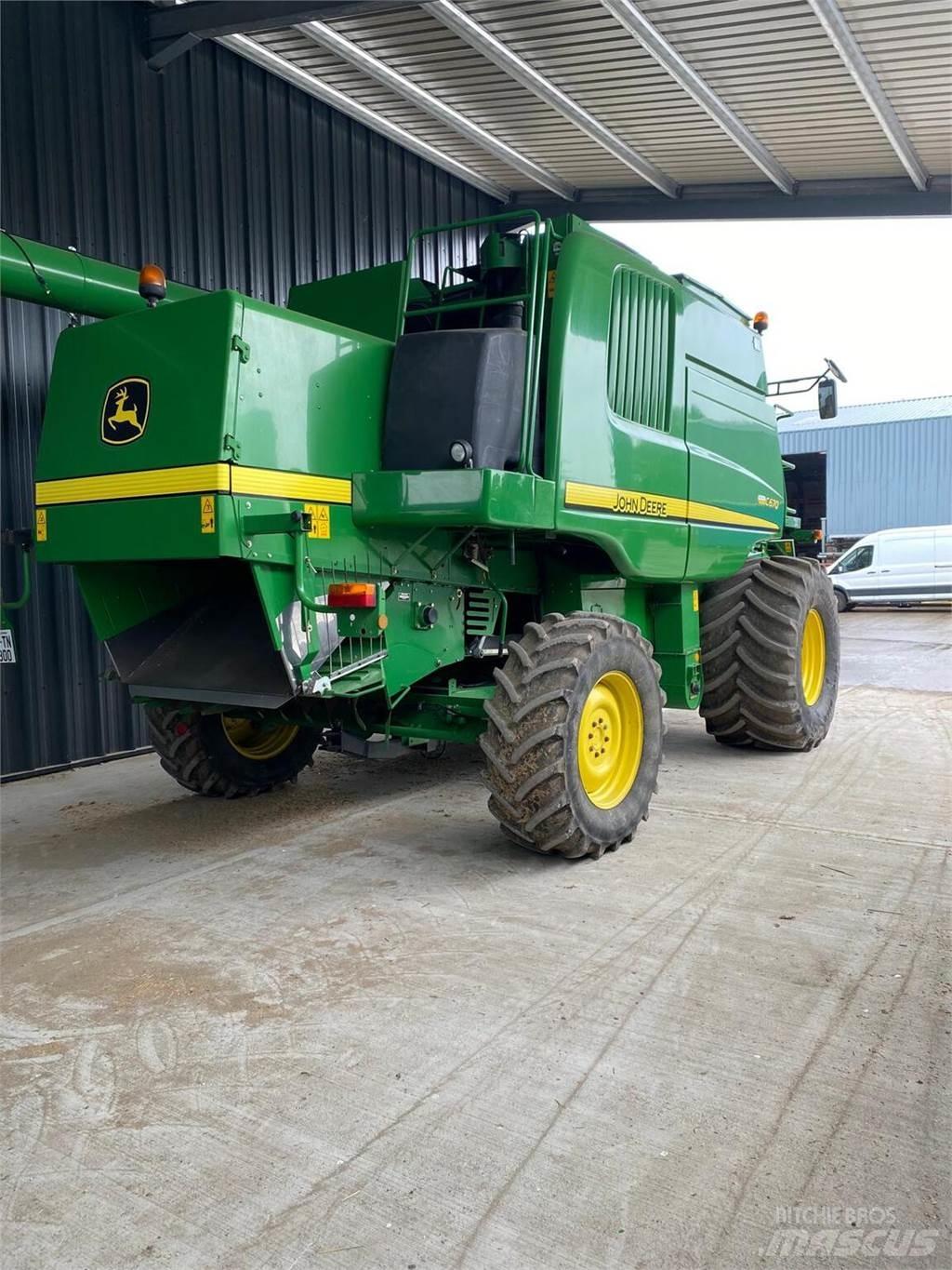 John Deere C670 Kombinované zberacie stroje
