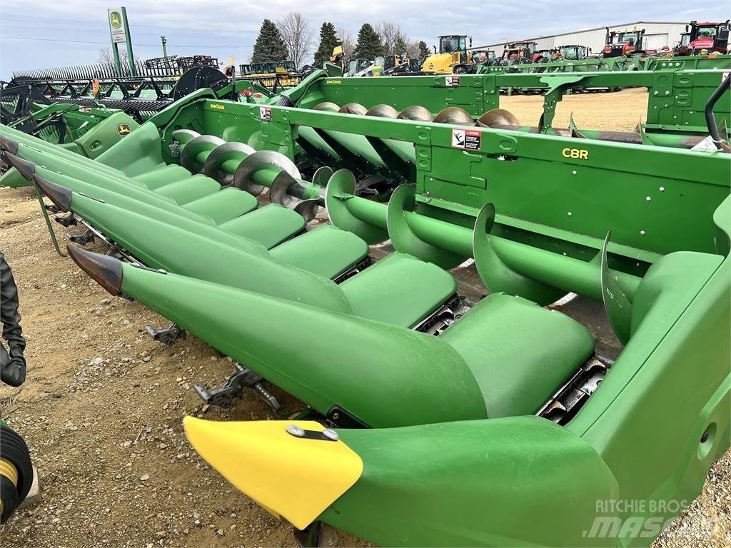 John Deere C8R Príslušenstvo a náhradné diely ku kombajnom