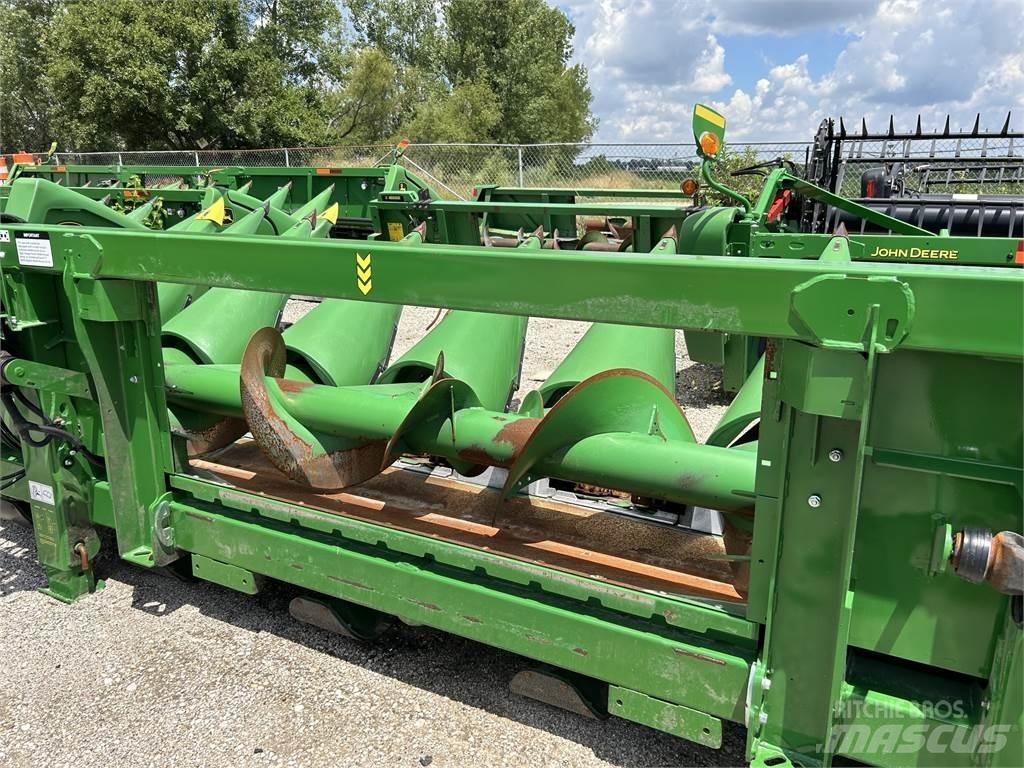 John Deere C8R Príslušenstvo a náhradné diely ku kombajnom