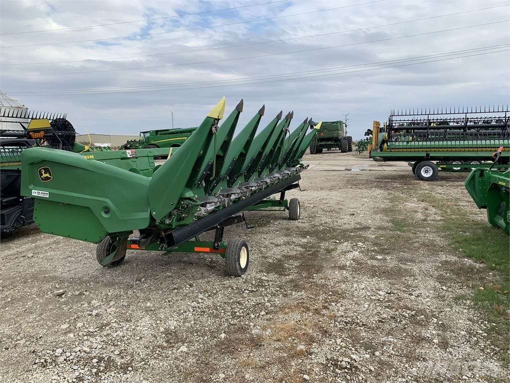 John Deere C8R Príslušenstvo a náhradné diely ku kombajnom