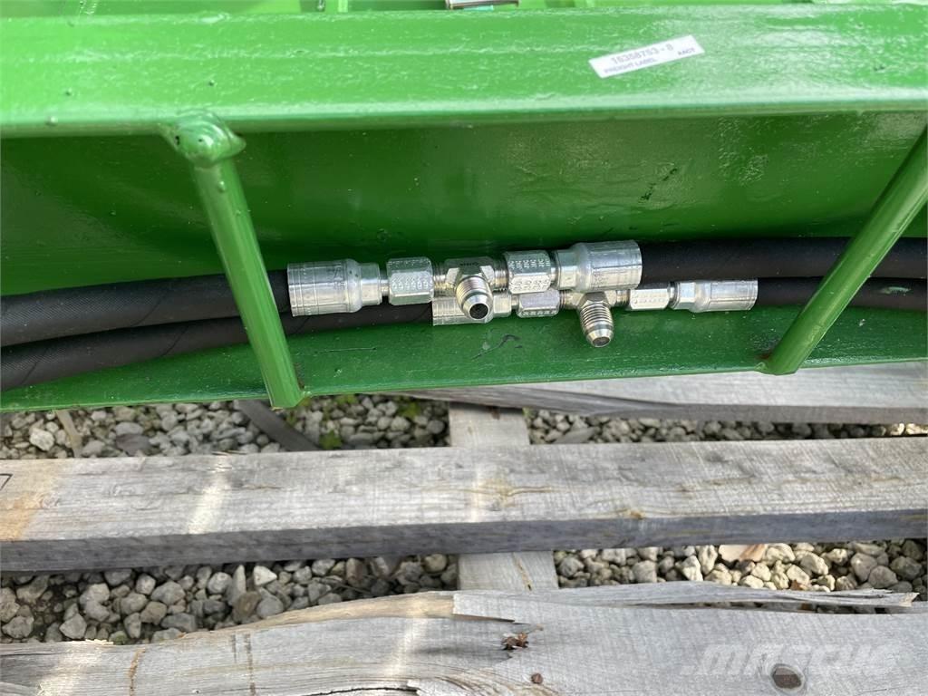 John Deere CR61G Ďalšie príslušenstvo traktorov