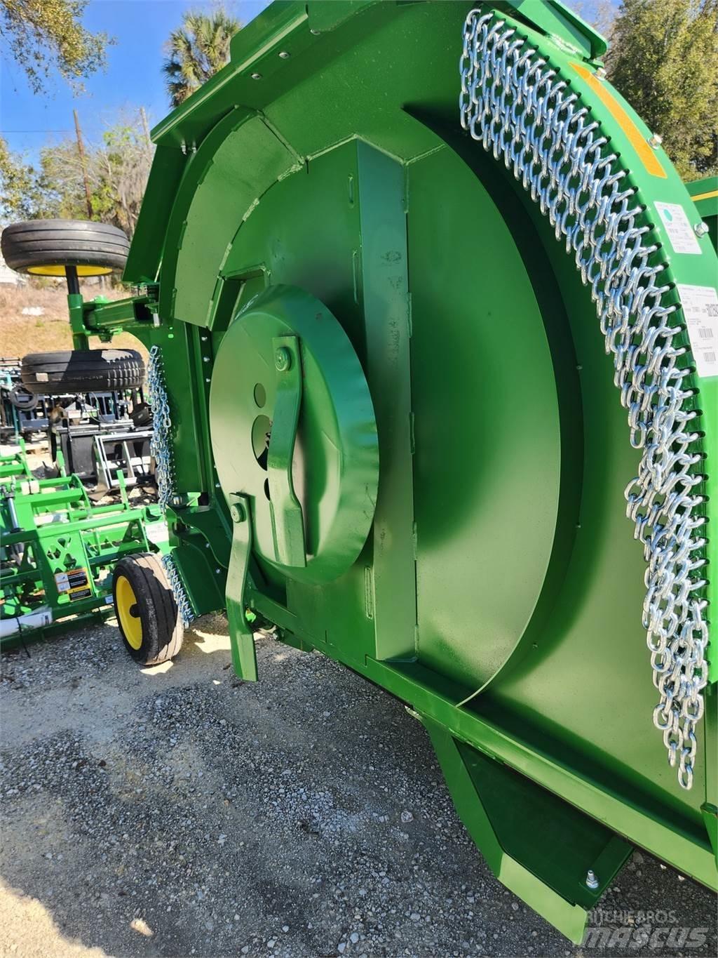 John Deere FC15M Drviče a rezače balíkov