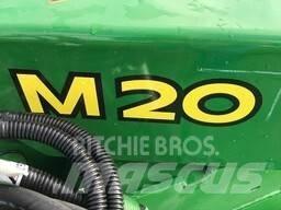 John Deere M20 Drviče a rezače balíkov