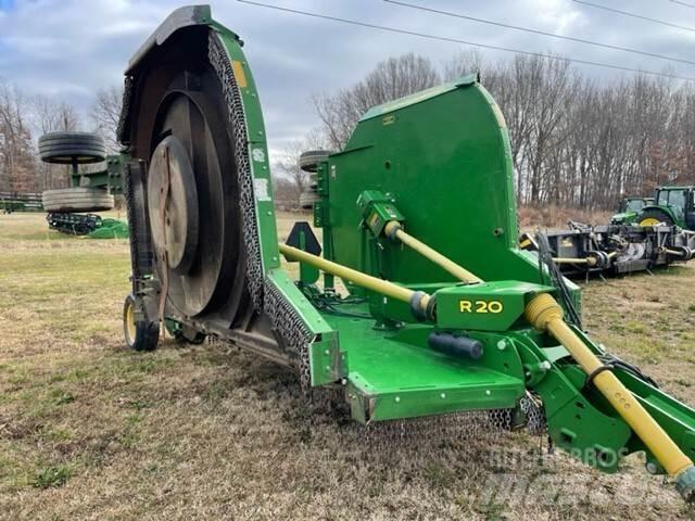 John Deere R20 Drviče a rezače balíkov