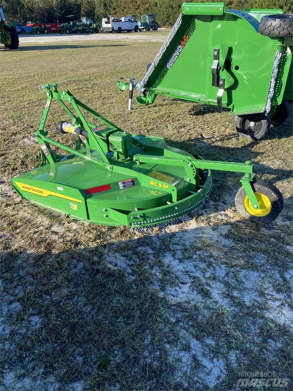 John Deere RC5M Drviče a rezače balíkov