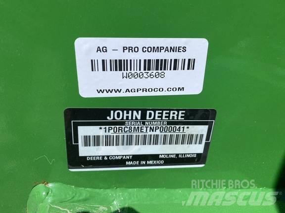 John Deere RC8M Drviče a rezače balíkov