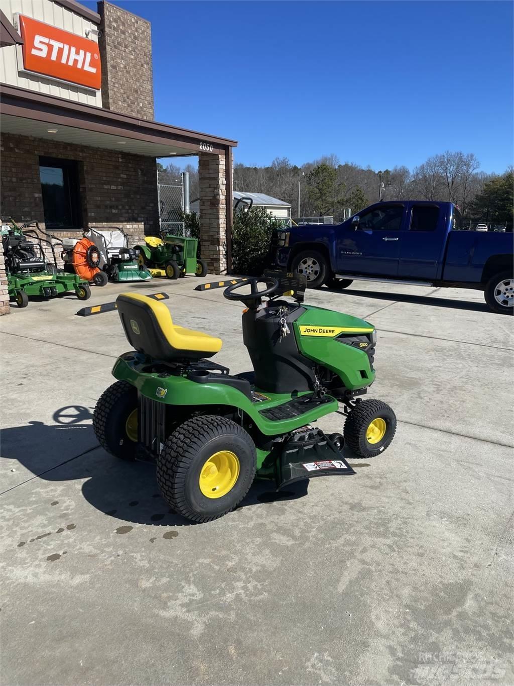 John Deere S100 Samochodné kosačky