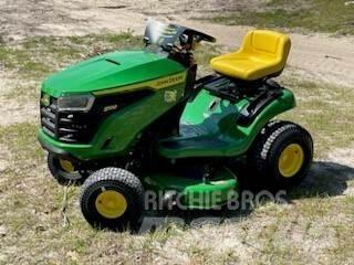 John Deere S100 Samochodné kosačky