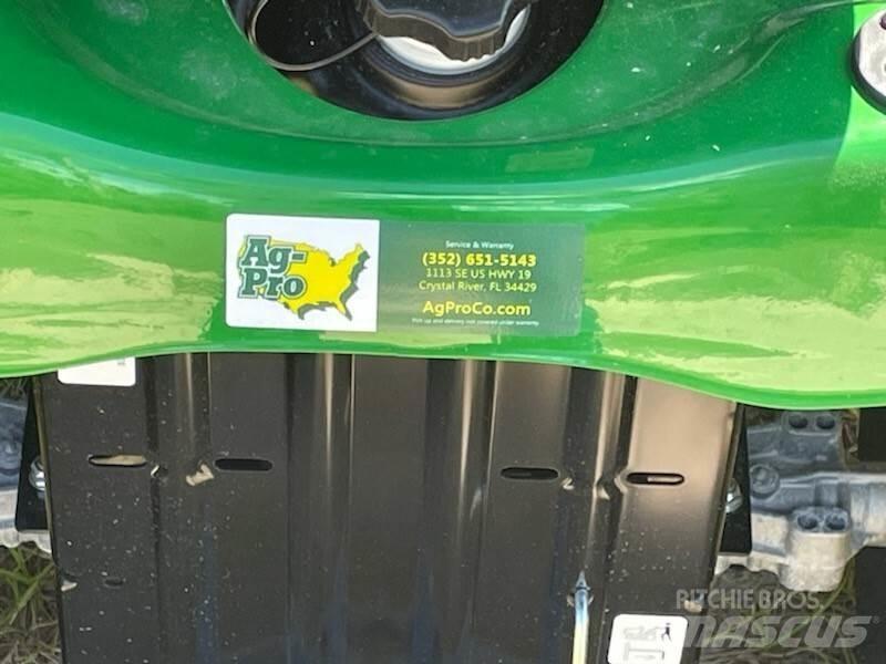 John Deere S100 Samochodné kosačky