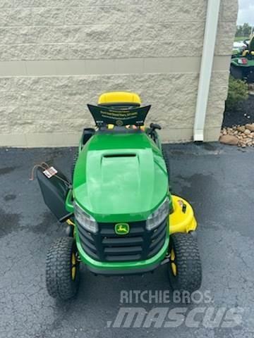 John Deere S100 Samochodné kosačky