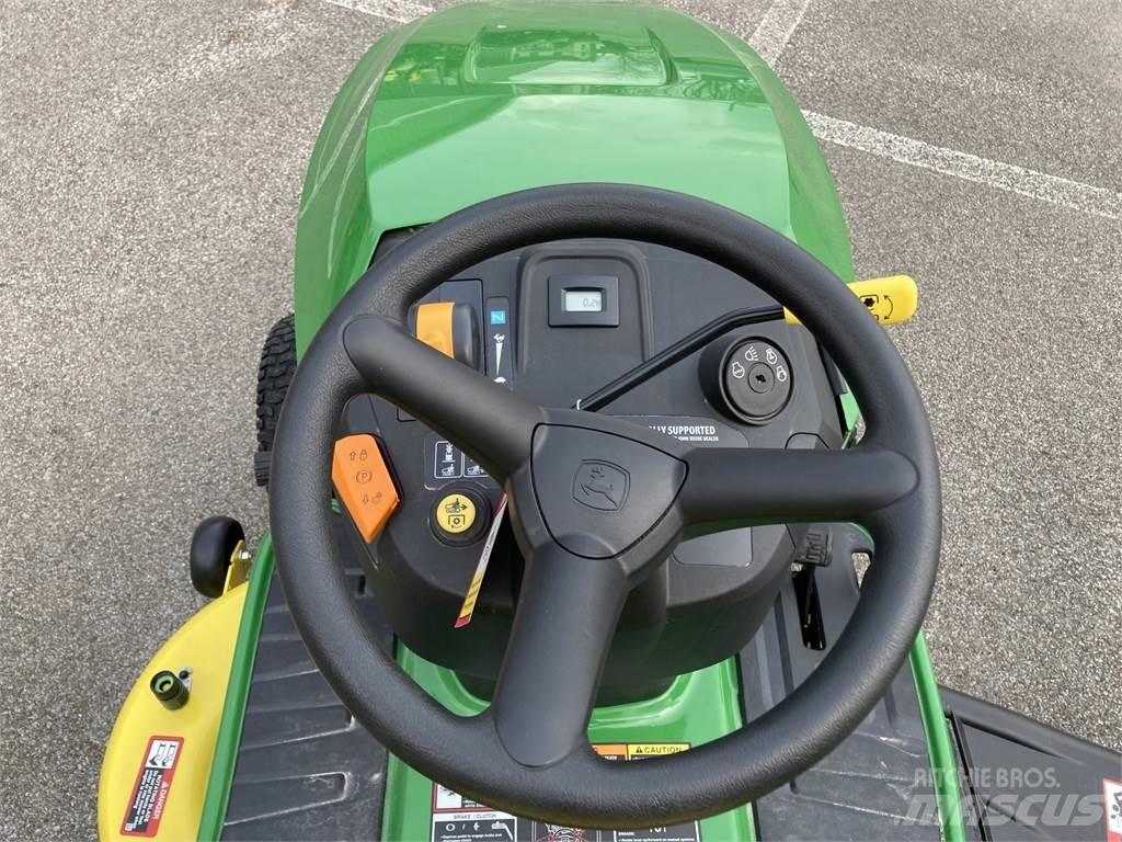 John Deere S100 Samochodné kosačky