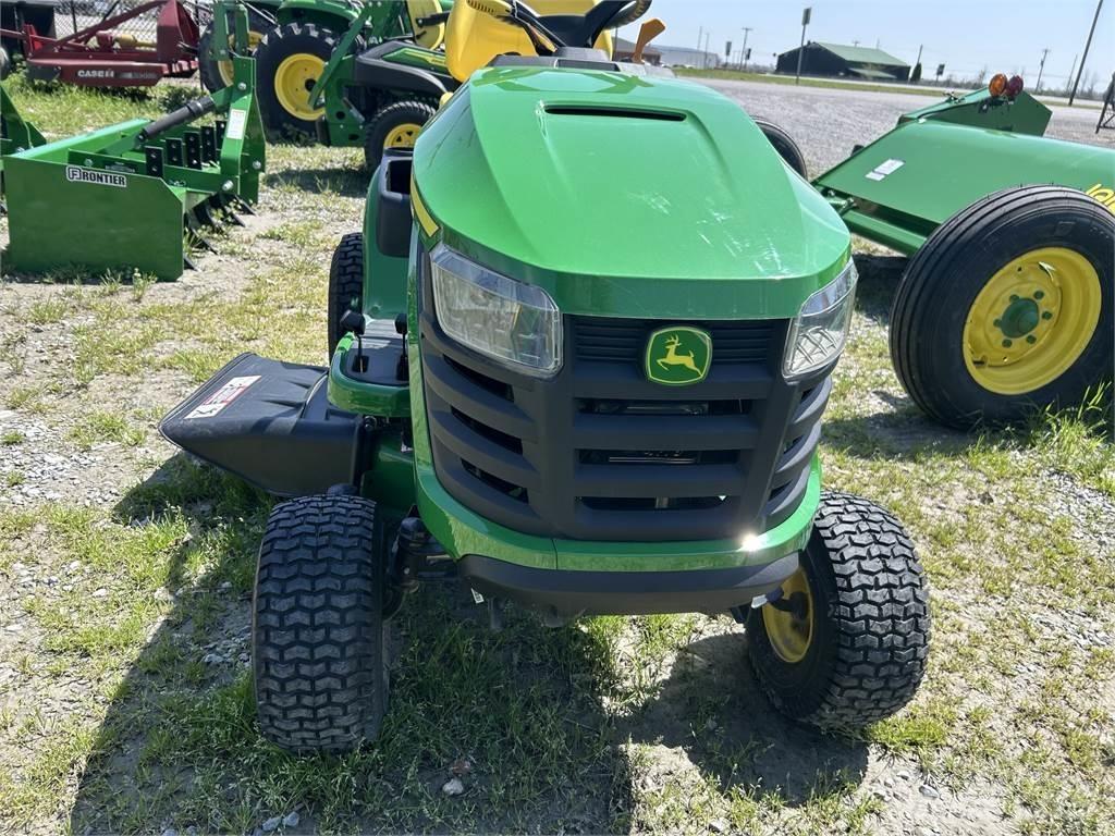 John Deere S110 Kompaktné traktory