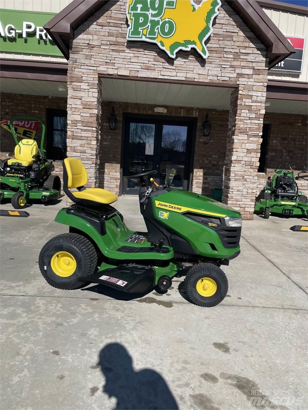 John Deere S120 Samochodné kosačky