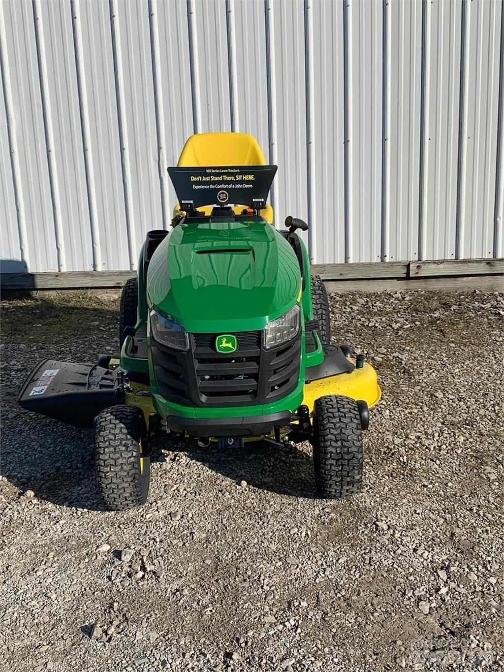 John Deere S140 Samochodné kosačky