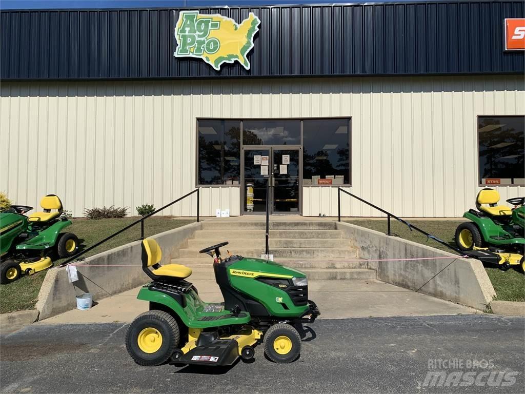 John Deere S140 Samochodné kosačky