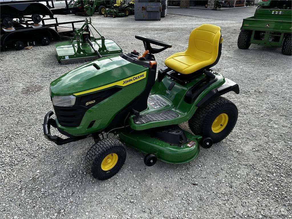 John Deere S160 Kompaktné traktory