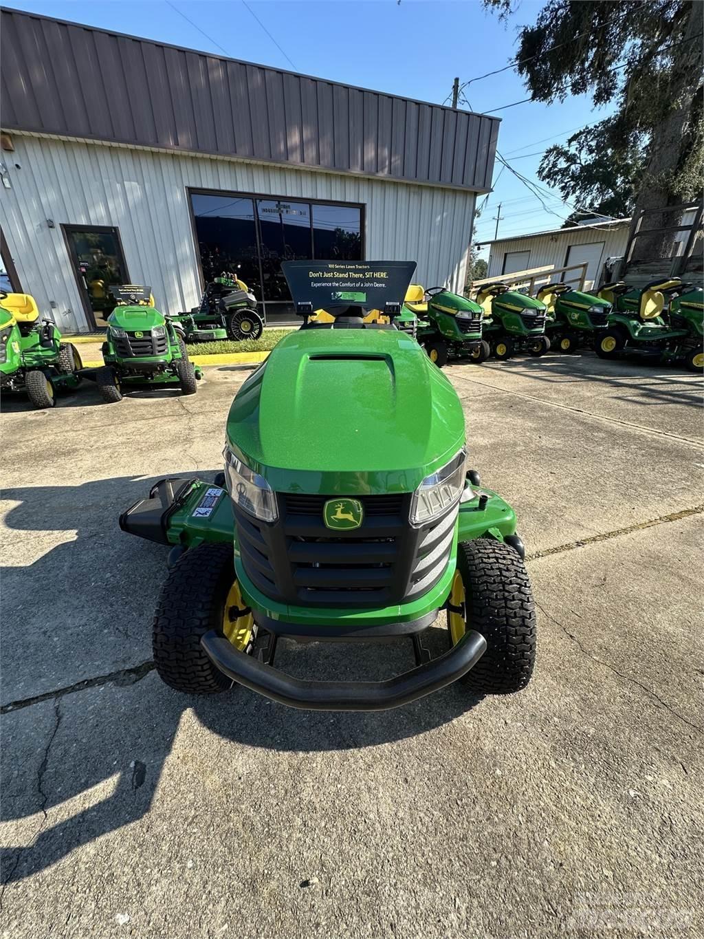 John Deere S180 Kompaktné traktory