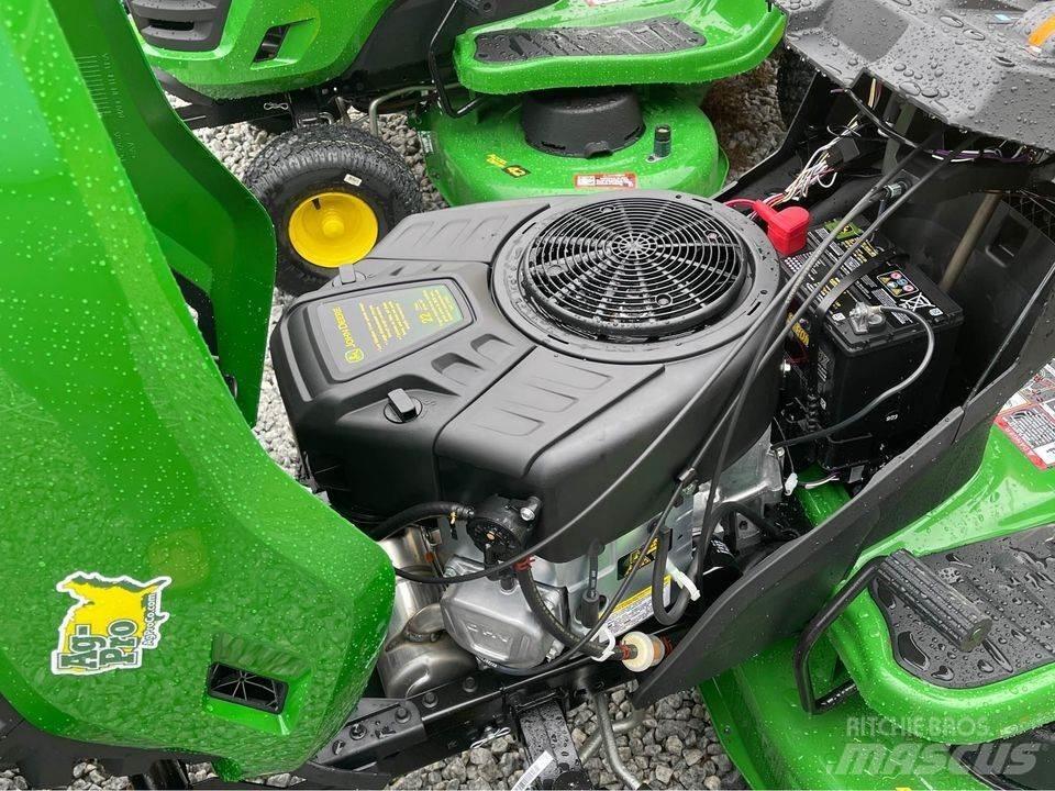 John Deere S220 Kompaktné traktory