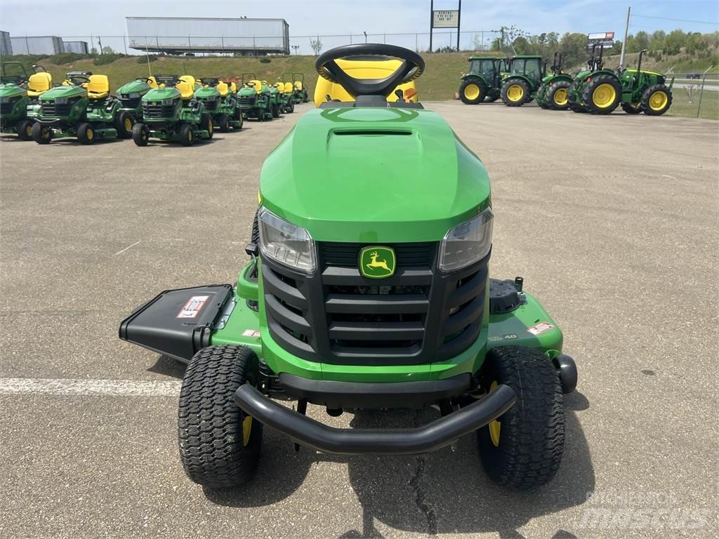 John Deere S240 Kompaktné traktory