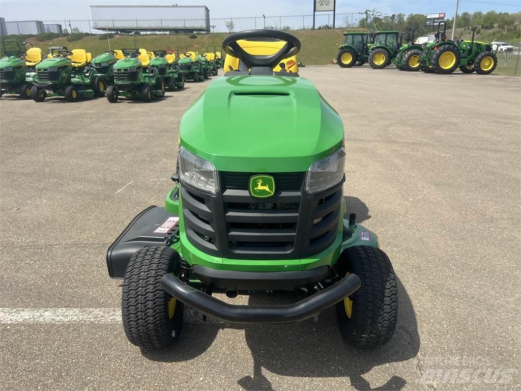 John Deere S240 Kompaktné traktory