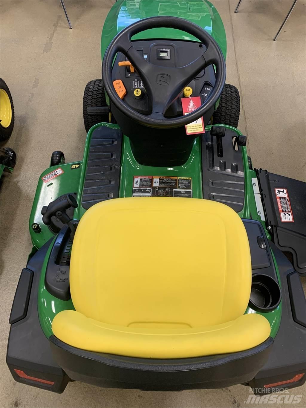 John Deere S240 Kompaktné traktory