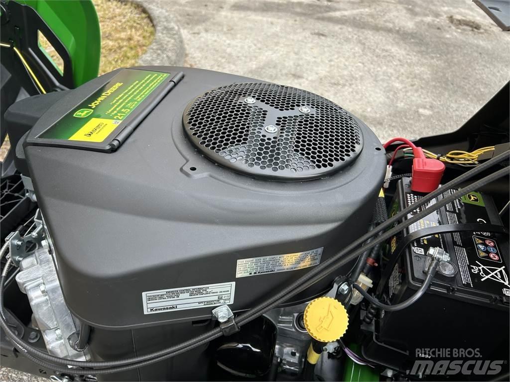 John Deere S240 Kompaktné traktory