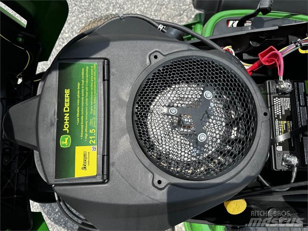 John Deere S240 Kompaktné traktory