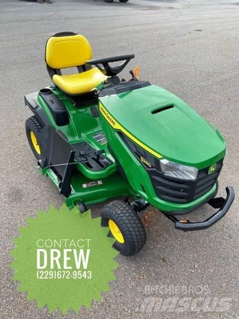 John Deere S240 Kompaktné traktory