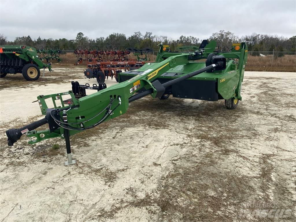 John Deere S300 Žací stroj-kondicionér