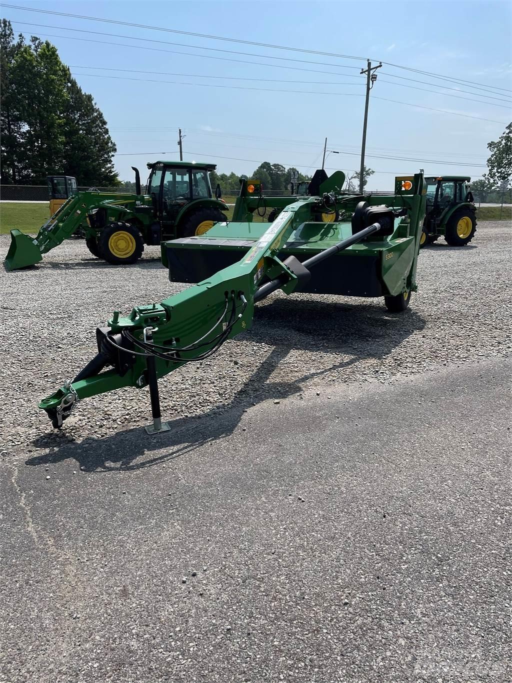 John Deere S300 Žací stroj-kondicionér
