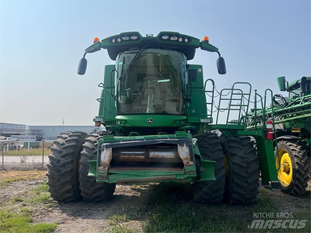 John Deere S680 Kombinované zberacie stroje