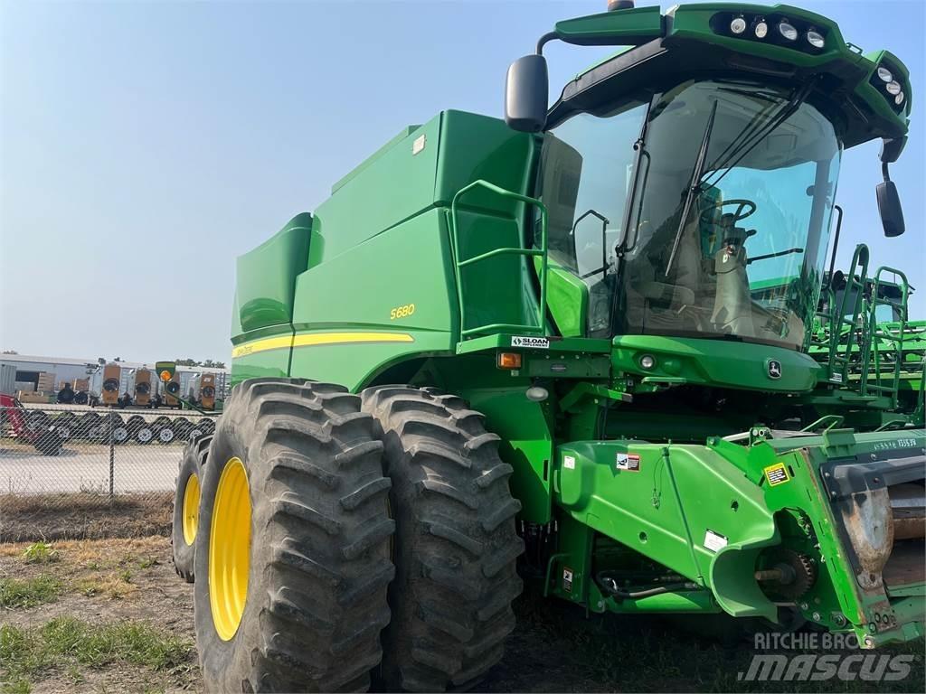 John Deere S680 Kombinované zberacie stroje