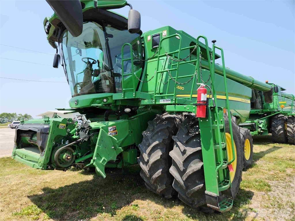 John Deere S680 Kombinované zberacie stroje